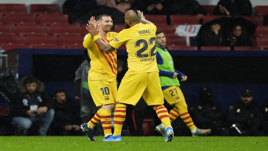 Lionel Messi Late Goal Gives Fc Barcelona Tense Win Vs Atletico